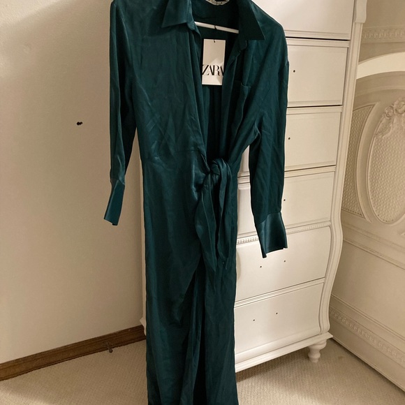 Zara NWT long sleeve silk green wrap dress - Picture 4 of 10